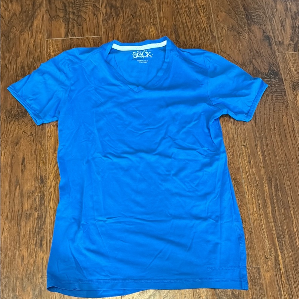 Buckle Black Blue T-Shirt, men’s Medium
